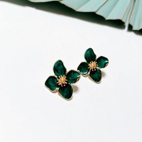 Green flower stud earrings S10 - Picture 1 of 3